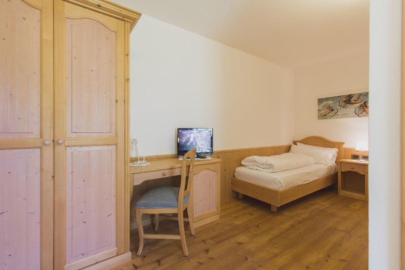 Garni Lilly Hotell San Lorenzo Dorsino Eksteriør bilde