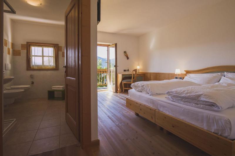 Garni Lilly Hotell San Lorenzo Dorsino Eksteriør bilde