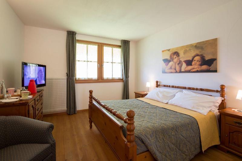 Garni Lilly Hotell San Lorenzo Dorsino Eksteriør bilde