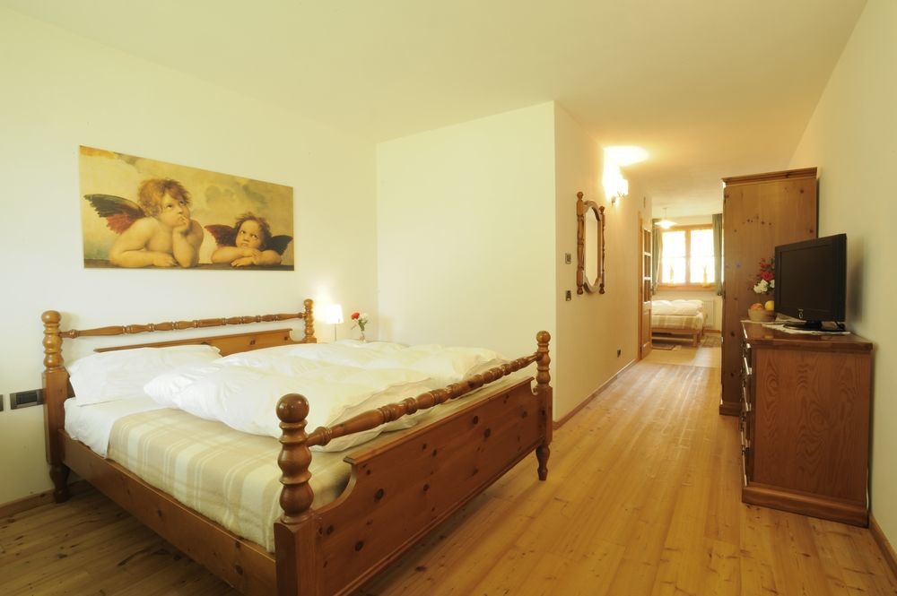 Garni Lilly Hotell San Lorenzo Dorsino Eksteriør bilde