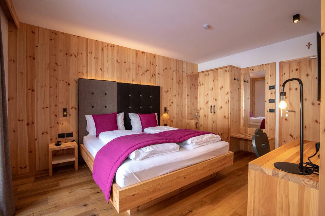 Garni Lilly Hotell San Lorenzo Dorsino Eksteriør bilde